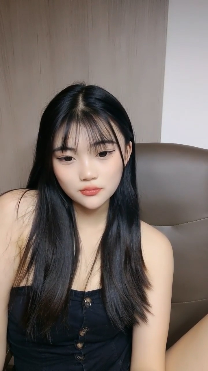外表甜美小姐姐！约炮友激情操逼！抓屌吸吮镜头前后入，第一视角爆操美臀，骑乘位插微毛骚穴